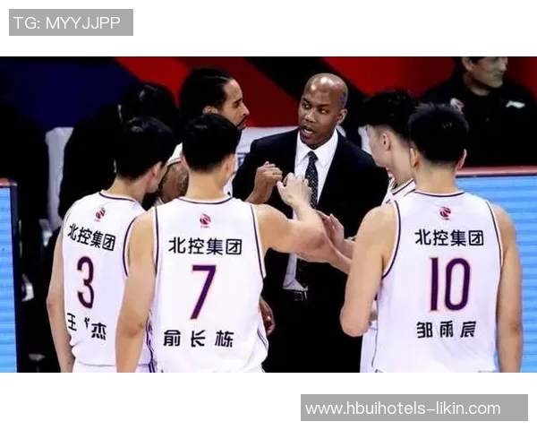 南京篮球队与深圳篮球队赛后战术分析与总结探讨